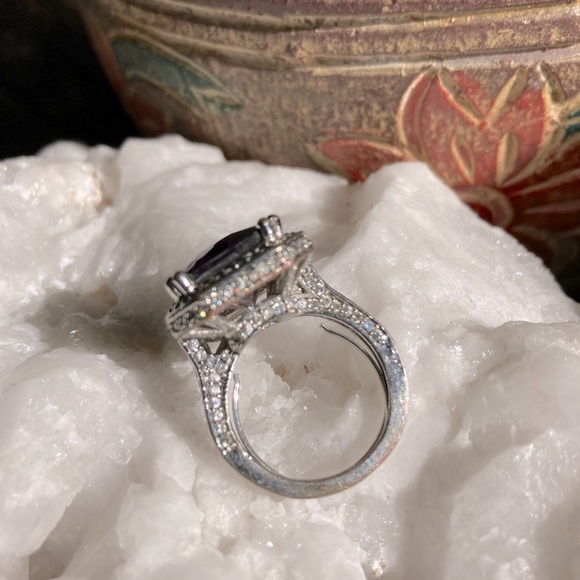 Silver with Purple Stone Statement Ring 13g - Picture 4 of 9